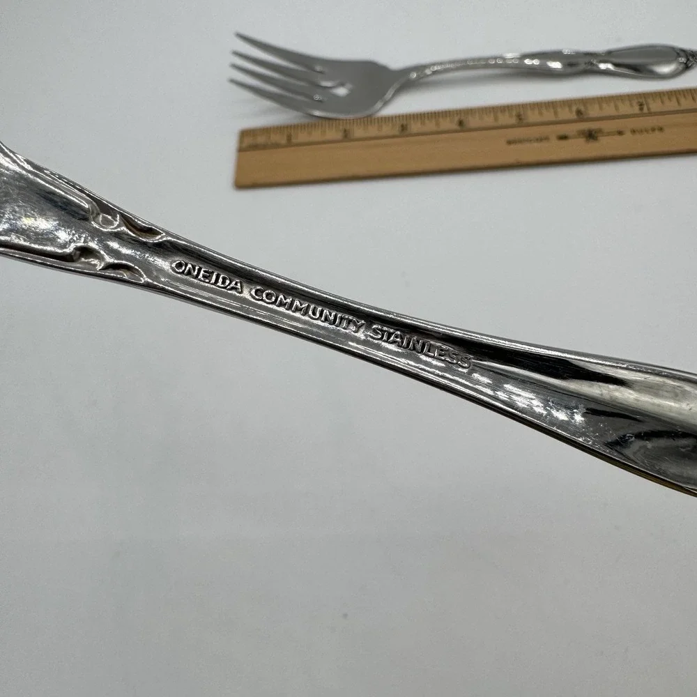 Oneida Chatelaine Serving Pieces Community Stainless Flatware Set of 2 Fork Pie